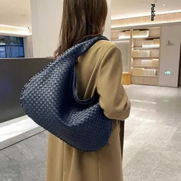 New 2023 Fashion Tote Designer Woven High Quality Women s Shoulder Bags Luxury Leather Large Capacity Bag Casual Versatile 230512