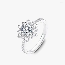 Pierścienie klastra Pierścień Sun Flower Kobieta 925 Srebrny Srebrny Luxury Moissanite D Color Wedding