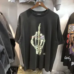 Tasarımcı Moda Giyim Tees Tshirt Galerileri Deptes Yüksek Sokak Gevşek Kafatası El Kemik Baskı Yuvarlak Boyun Kısa Kol Sıkıntılı Erkekler Yarım Kollu Tshirt Üstleri SA için