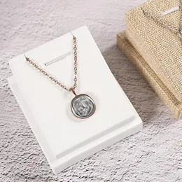 Smyckespåsar användbara eleganta mjuka köpcentra halsbands charm som visar hållare utsökta utarbetande rack hemtillbehör