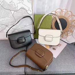 Lyxdesigner crossbody väska högkvalitativ sadel hästbitar hästsko cleo borstade tote handväskor koppling flip stängning axel hobo purses hot väska plånbok