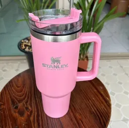 New40oz Stanley Tumblers Cups con mango Tapas de vaso de acero inoxidable con aislamiento y tazas de viaje de coche de paja Vaso de café Termos Cups con logotipo