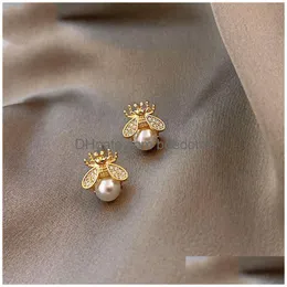 Orecchini a bottone con perle di ape di miele in stile coreano per le donne Squisito piccolo ed elegante orecchino per donna, festa di compleanno, regali di gioielli Dro Dhalf