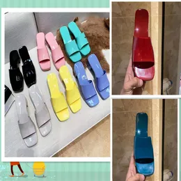 Jelly sandals DHgate com 0 02 2021 Luxury NTuC Classic woman Metal Designer cowhide jelly shoe melissa slipper lady Slippers Lazy 234v