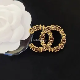 Takı Kristal Rhinestone Style Çift Mektup Tasarımcı Broş Retro Broşlar Prenses Giyim Pimi Takım Parti Hediye Aksesuarları