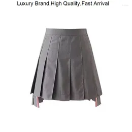 Faldas Moda Marca coreana Dama Corto Diseño de lujo Campus Estilo dulce Lana de alta calidad Famoso Clásico Ocio Falda plisada
