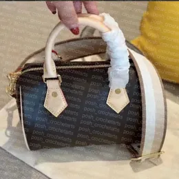 트렌디 한 보스턴 가방 20cm 정품 가죽 트림 넓은 어깨 끈 보스턴 가방 여성 핸드백 지갑