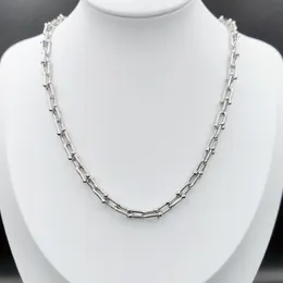 Высококачественные 925 серебряных серебряных классических ожерелья для мужчин и женщин.