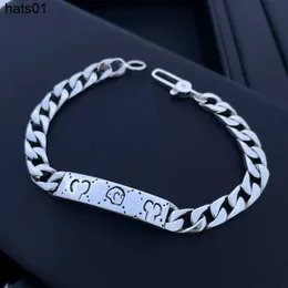 LuxurysデザイナーYintai Silver Antique Letter Skull Elf Bracelet Net Red Men and Women Alk