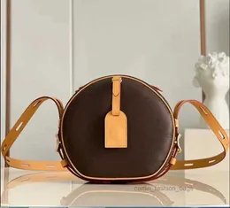 Women Fashion Crossbody Bag Classic Hat Circular Box Boiter Chapeau Soft Tote Pancake Bun Designer Leather Canvas Travel Justerbar axelrem