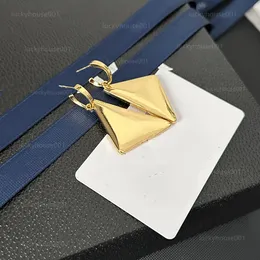 Brand New Designer Charm P-Letter Inverted Triangle Pendant Earrings Luxury Womens Fashion Wedding Jewelry 18K Plating Party Gift Wholesale A186