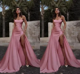 セクシーなピンクの人魚のウエディングドレスは女性のために長いプラスストラップレスハイサイドスプリットプリーツドレープフロアレングスイブニングパーティーの誕生日ガウン特別な機会ドレス