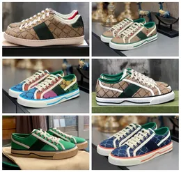 2023Casual shoes Designer Tennis 1977 Canvas Luxurys Designers Womens Shoe Italy Green And Red Web Stripe Rubber Sole Stretch Cotton Low Top Mens Sneakers