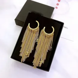 Stud C marka Long Tassel Letters Stude Kolczyki Retro 18K Gold Prosty luksusowy projektant Elegancki OL Girls Women Ear Rings Biżuteria z marką