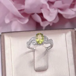 Pierścienie klastra Naturalna perydot dla kobiet 8 6 mm kamień szlachetny 925 srebrny ringen owalny zielony biały złoto akcesoria R-PE001