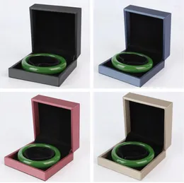 Smyckespåsar 240 st/Lot Pu Drawing Leather Armband Box 9x9x4.5cm Bangle Packaging Storage Case Partihandel