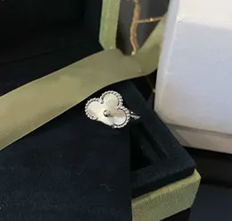 2023 Banda de design de charme de flor de qualidade de luxo anel punk anel com diamante brilhante em brinco de prata com caixa de selos PS5105