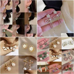 Dangle żyrandol Pure White Kolor Daisy Butterfly Flower Colkings for Women New Summer Korean Orecchino Kreatywne romantyczne dhfiw