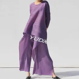 Kvinnors tvåbitar byxor Yudx Miyake veckade två stycken definierar kvinnors kläder 2023 långärmad t-shirt toppar damer lösa byxor original kausalkläder p230515