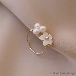 Band Rings South New requintado Pearl Shell Flower Ring Moda Temperamento Anel de abertura simples jóias femininas