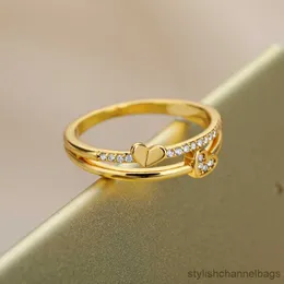 Pierścienie zespołowe drobne proste pierścień serca dla kobiet urocze podwójna warstwowa pierścionki palców romantyczny prezent urodzinowy dla dziewczyny mody biżuteria
