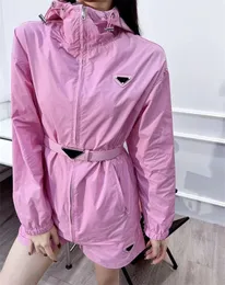 Tute da donna in metallo con tasche da motociclista moda firmata da tennis da corsa da donna imposta trench con pantaloni corti slim set 2023 vestiti