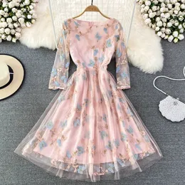 Retro Palace Style Dress Stunning Light Mature Round Neck 3D Flower Mesh Embroidery Wrapped Waist Slim A-line Large Swing Dress