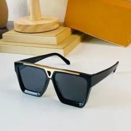 Designers Óculos de sol para mulheres e homens óculos verão 1502 Estilo de evidência Estilo anti-ultravioleta Retro Plate Square Full Frame Caixa aleatória