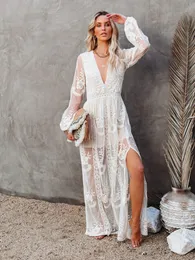 Kvinnors badkläder Edolynsa Long White Tunic Bikini Cover-ups Sexig Deep V-hals Slip Maxi Dress Summerkläder Kvinnor Baddräkt täcker A1265 230516