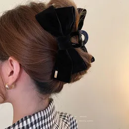 Hair Clips Barrettes TwinkLei Elegant Lady Black Bowknot Hair Claws Big Velvet Chiffon Bow Hair Clips Vintage Hair Accessories Korean Women Hairpins 230517