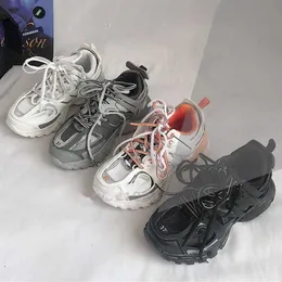 Track Treners LED 3.0 dla mężczyzn Luksusowe lekkie sportowe buty projektanty światła sportowe buty damskie luksusowe trampki kobiety Paris Sneaker B22 Buty zwykłe