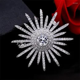 Broşlar büyük beyaz kübik zirkonya ayçiçeği broş pim lüks kristal kadınlar için düğün mücevher bling broş elbise broches