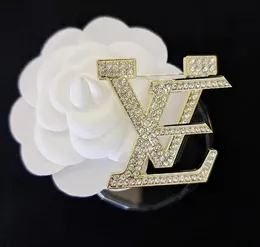 20 -styl desinger marka luksusowa broszka kobiety kryształowy kryształowy liter mody garnitur mody pin mody biżuteria akcesoria