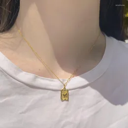 Hänghalsband 2023 ins vintage fjäril torg för kvinnor ip guld pläterad koreansk rostfritt stål krage halsband vattentät