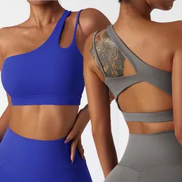 Roupa de ioga Shinbene sexy um ombro esportivo tops médios suportam sutiãs de ginástica sem fio com almofada removível