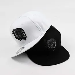 Ball Caps New Fashion Men Women Women Baseball Cap вышивка черепа Flat Brim Bones Sports Snapback Hip Hop Unisex Sun Shats Gorras EP0089 AA220517