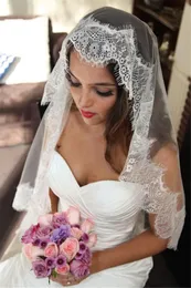 Bridal Veils Fashion Short Eyelash Lace Wedding with Combs 2023 Simple Elegant Oneer Welon 150cm