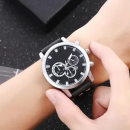 Wristwatches Men's Single Calendar Casual Belt Watch Business Sports Quartz Delicate Fashion Wrist Watches For Men Relogios Mascu