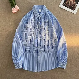 قمصان مضفر مخططة للرجال النسخة الكورية للرجال أنيقة قمم ملابس الربيع وخريف اليابان القمصان الزرقاء الزرقاء العاطفية