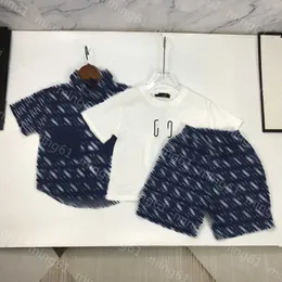 23SS Çocuk Tasarımcı Giysileri Erkek Tişört Gömlek Şort Üç Parçalı Set Çocuk Setleri Yuvarlak Boyun Saf Pamuk Kısa Kollu T-Shirt Polo Denim Gömlek Şort Bebek Giysileri