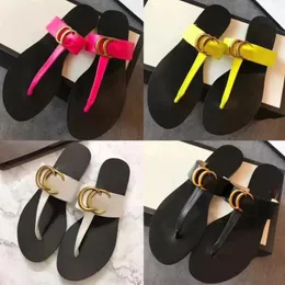 Designer kvinnor platt sandaler mode läder tofflor sommar lady sandaler strand party glid tofflor 35 --- 42Size