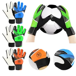 Rękawiczki sportowe 1 para dla dzieci bramkarza piłki nożnej Pu Finger Protection Guin Growed Lateks Football dla futbol futebol 230518