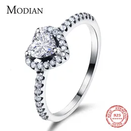 Anéis de casamento Modian requintado 925 Sterling Silver Vintage Hearts Aaa Clear CZ Finger para Mulheres Jóias de Luxo Jóias Bijoux 230517