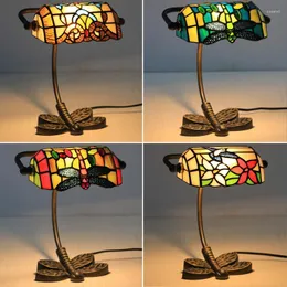 Lámparas de mesa Tiffany vitral libélula lámpara para dormitorio Vintage barroco mediterráneo escritorio mesita de noche Led soporte luces de noche