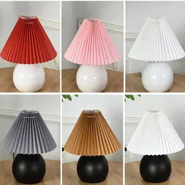 Lampy stołowe Nordic LED plisowana lampa wielokolorowa żelaza