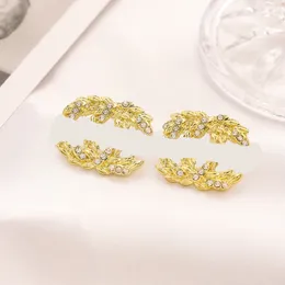 Позолоченные дизайнерские серьги-гвоздики в форме пшеницы с бриллиантами и буквами, знаменитые женские серьги со стальной печатью, ювелирные изделия для свадебной вечеринки, высокое качество, 20 стилей