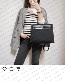 DHgate.com:Premium Leather Handbag: Designer Color-Matching