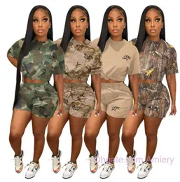 Tuta da donna 2023 Summer Outdoor Camouflage Sweatsuit Designer T-shirt a maniche corte con stampa digitale Pantaloncini a due pezzi Tuta casual per donna