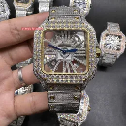 Den senaste hiphopklockan för män 2023 Iced Out Large Diamond Bezel 2tone Gold Case Skeleton Diamond Dial Watches Quartz Movement Armbandsur