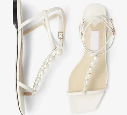 새로운 2023 여성 여름 럭셔리 샌들 신발 검은 흰색 가죽 패션 브랜드 진주 파티 웨딩 반짝이는 편안한 여자 판 토플